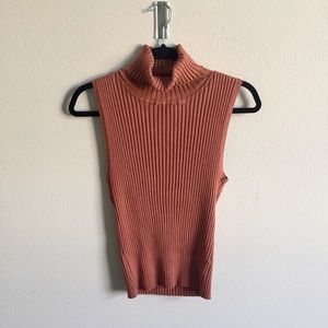 Apostrophe sleeveless coral ribbed turtleneck